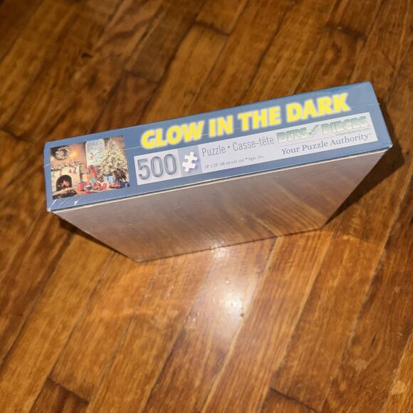 Puzzle Glow in the Dark Jigsaw Not A Creature Was Stirring Christmas 500 Pc NEW - Picture 4 of 4
